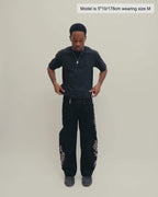 Czarny dżins w kwiaty